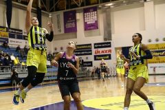 Kayla-McBride-Fenerbahce-Dec2020-10